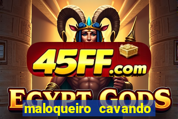 maloqueiro cavando a sua cova